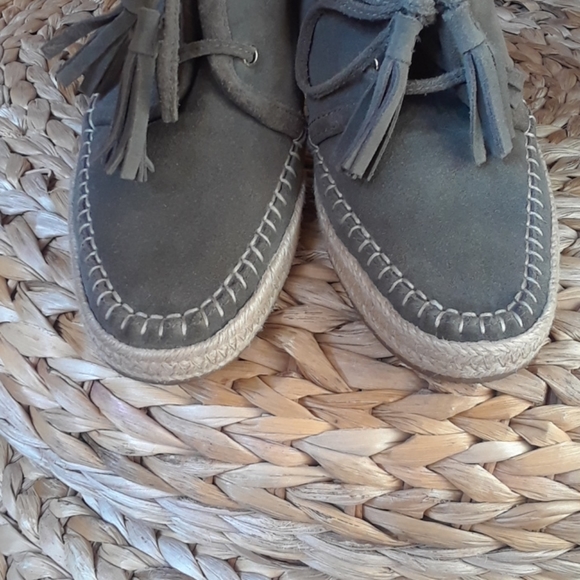 Moccasins - Picture 6 of 7